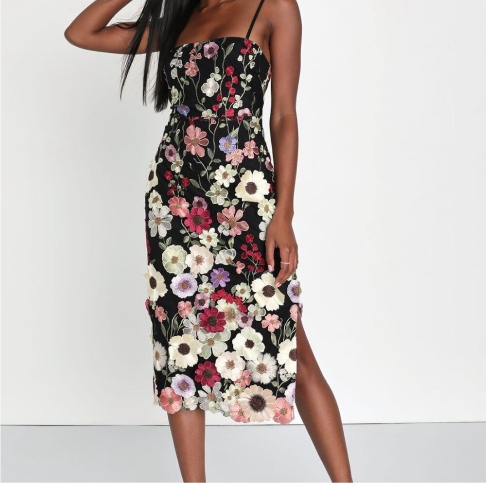Lulu's Black Floral Midi Dress